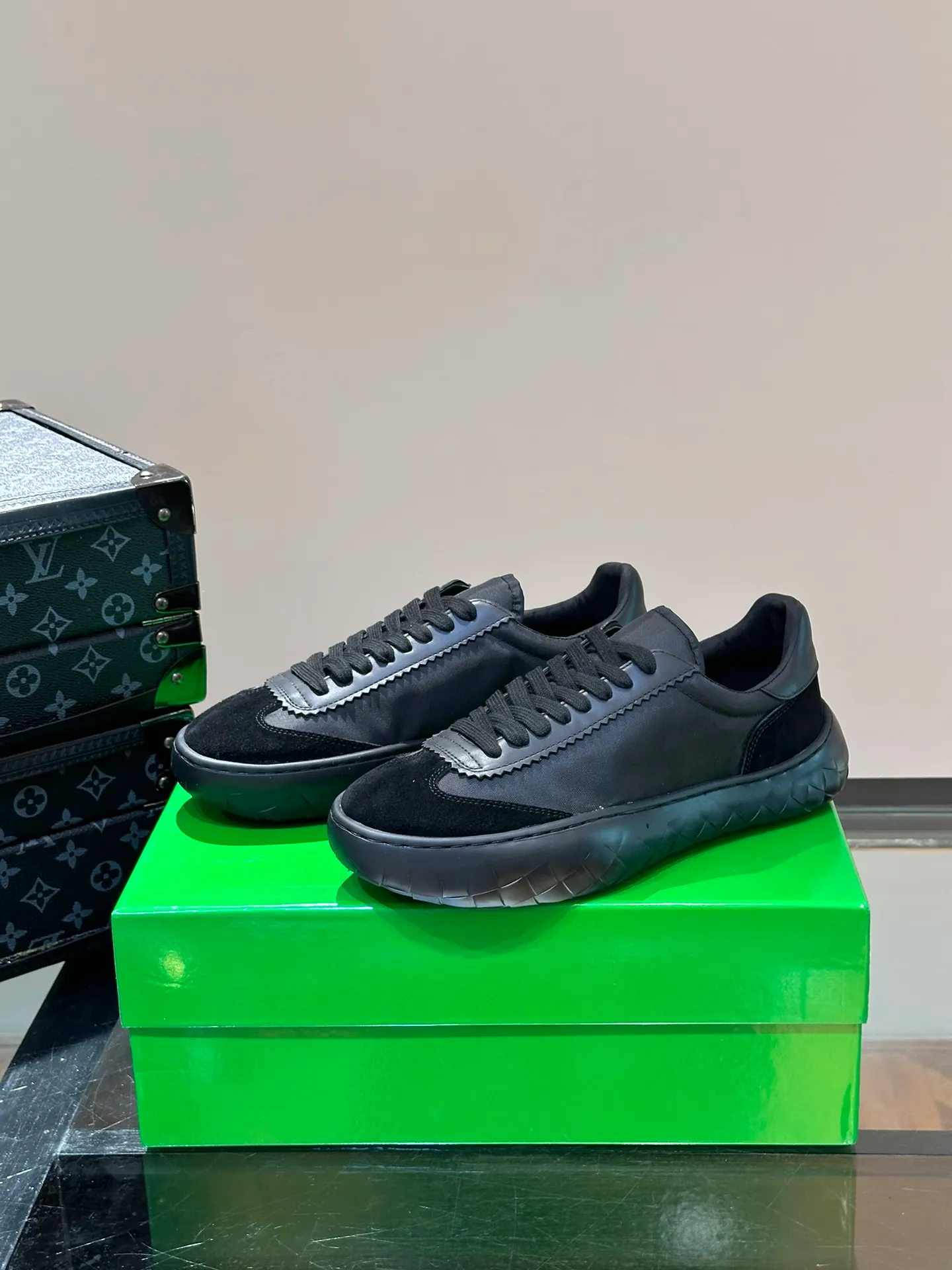 Men's Men's Shoes💰460【New】⛺️⛺️BV/Bottega Veneta🆕New men's moral training sneakers, made of Sneaker technology nylon and suede, inspired by retro basketball shoes, a new interpretation of classic sneakers, a light, comfortable and breathable summer must-have item, the soles are made of classic woven texture, super recognizable, nylon suede stitching, full of texture!  Size: 38-44 (45 can be customized